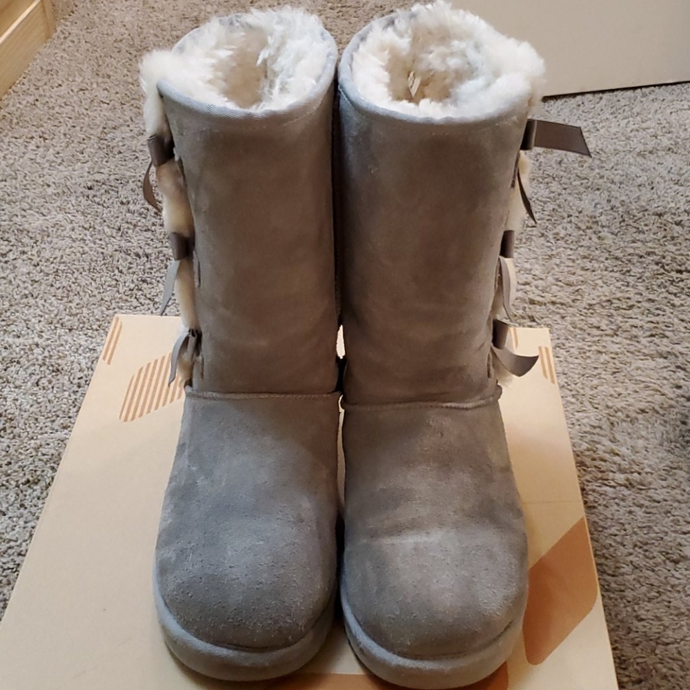 Boots - Picture 2 of 6